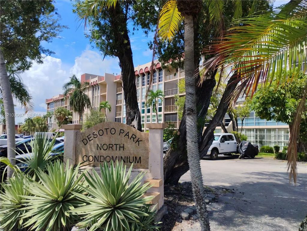 2101 Atlantic Shores Boulevard #504, Hallandale Beach