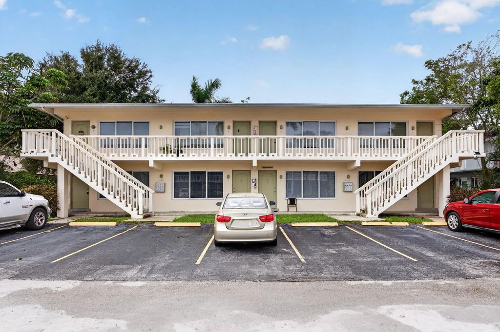 2160 Ne 42nd Court #3, Lighthouse Point
