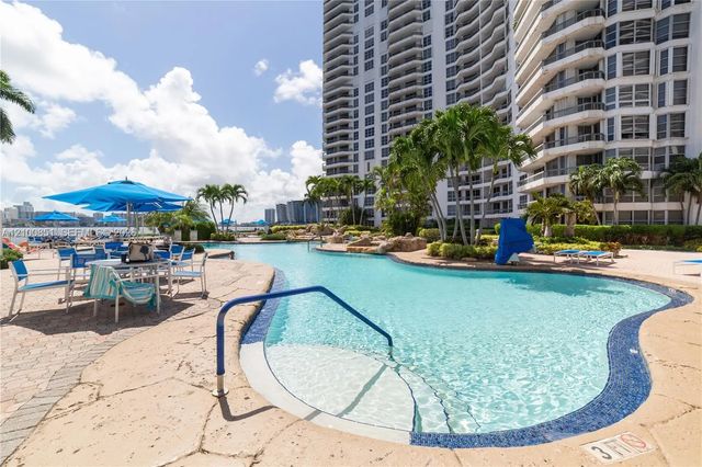 5 of 40 - 19195 Ne 36th Court #802, Aventura, FL