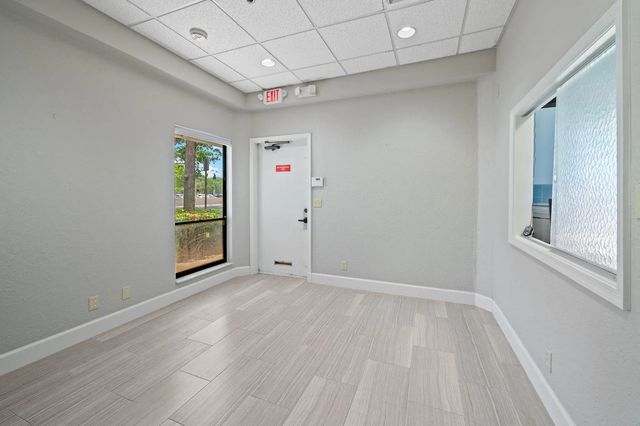 4 of 23 - 1501 Presidential Way #9, West Palm Beach, FL