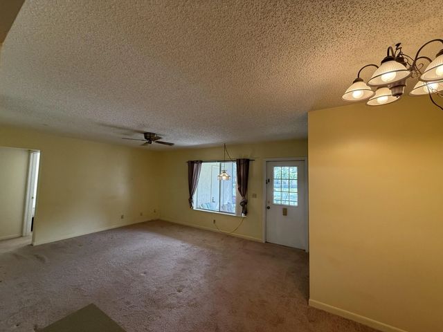 4 of 15 - 131 Lake Pine Circle #d2, Greenacres, FL