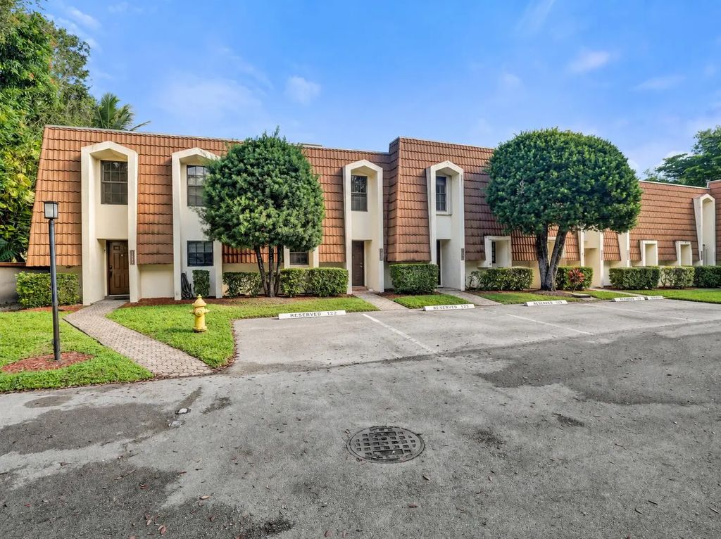 11575 Nw 2nd, Plantation