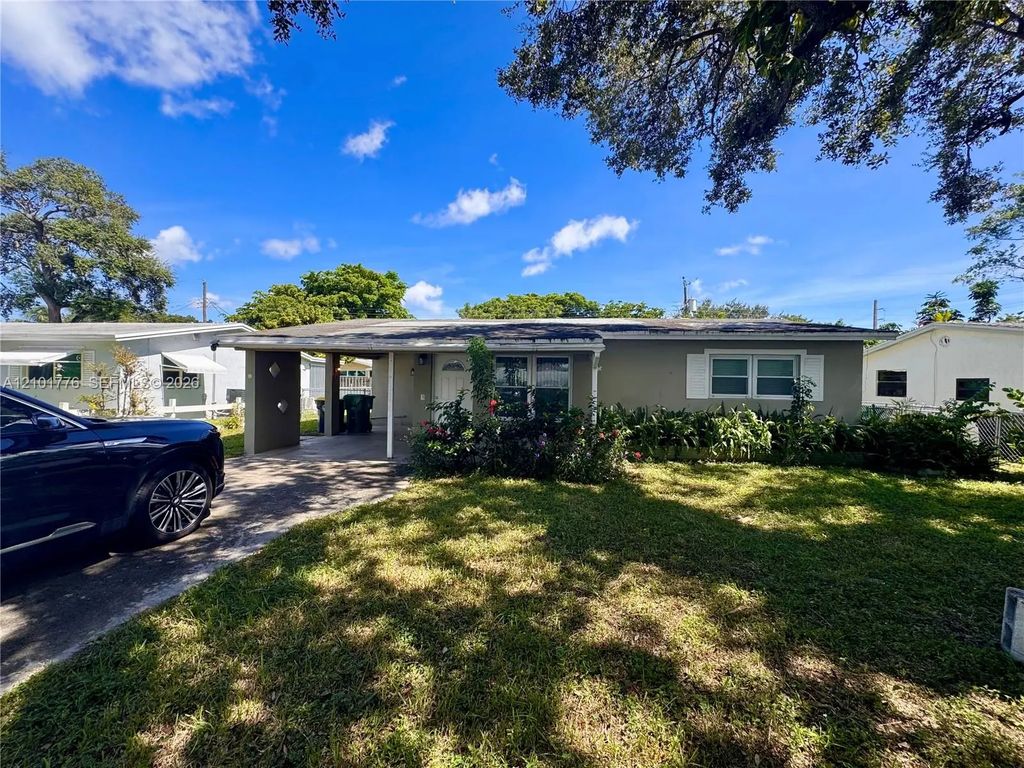 4720 Sw 25th Terrace, Dania Beach
