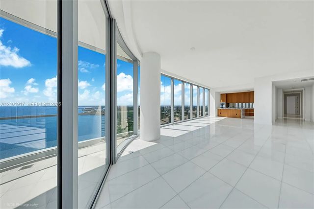 2 of 22 - 175 Se 25 Road #3002, Miami, FL
