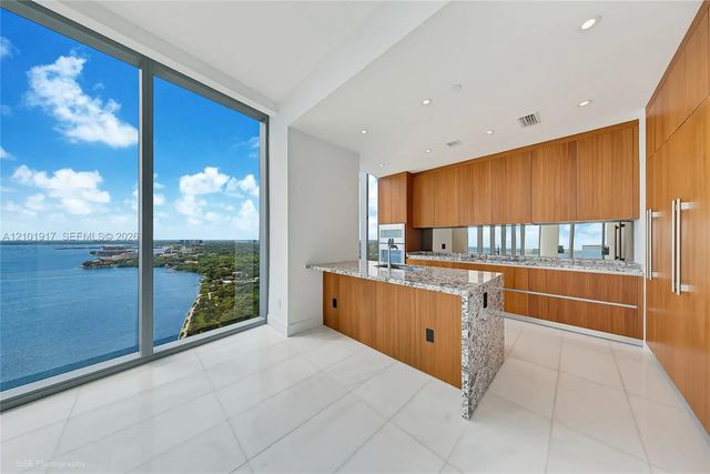 3 of 22 - 175 Se 25 Road #3002, Miami, FL
