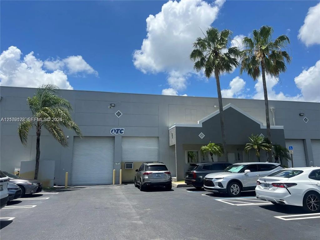 10860 Nw 27th Street #6-a, Doral