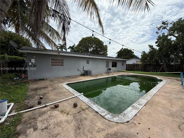3 of 30 - 19700 Sw 87th Place, Cutler Bay, FL