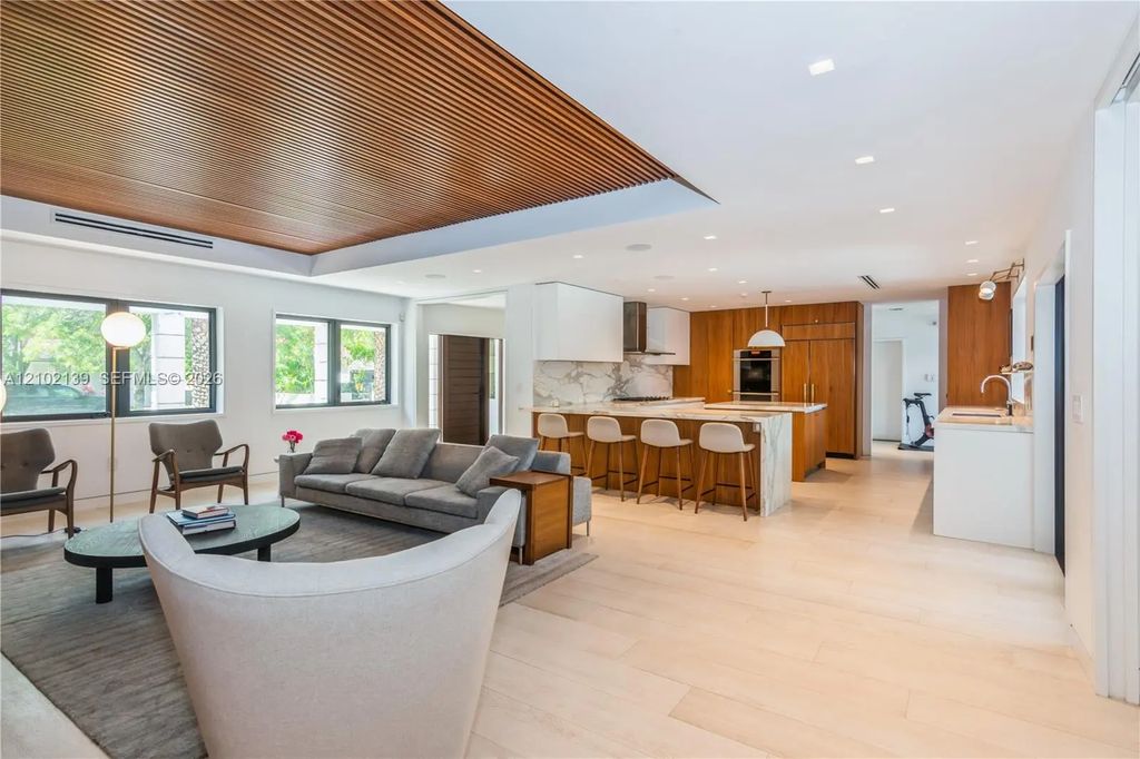 1035 Catalonia Avenue, Coral Gables