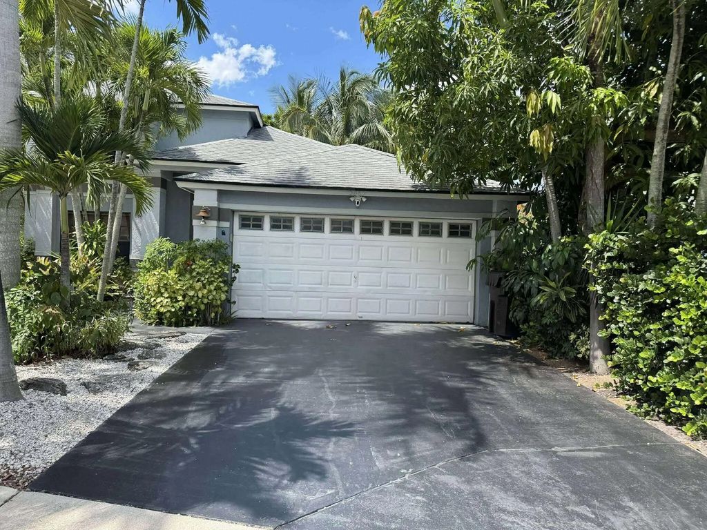 5065 Willow Pond Road W, West Palm Beach