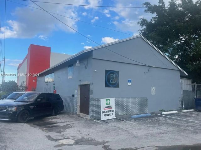 23095 S Dixie Highway, Miami
