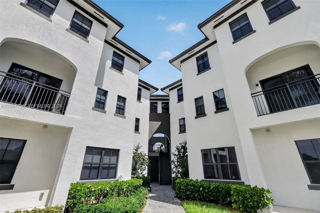 15650 Sw 136th Street #212, Miami