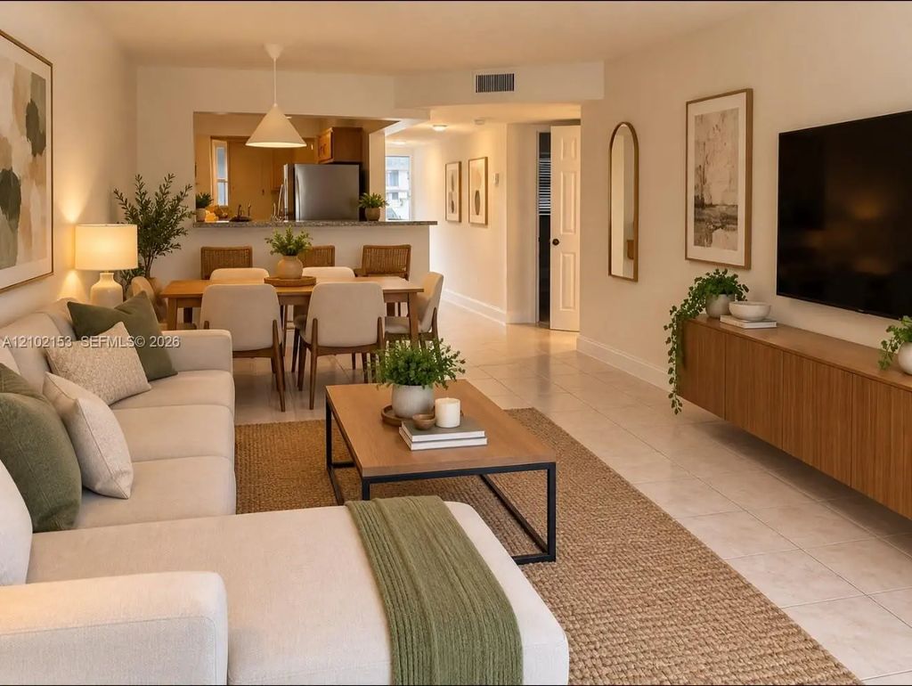 8010 N Colony Circle N #105, Tamarac