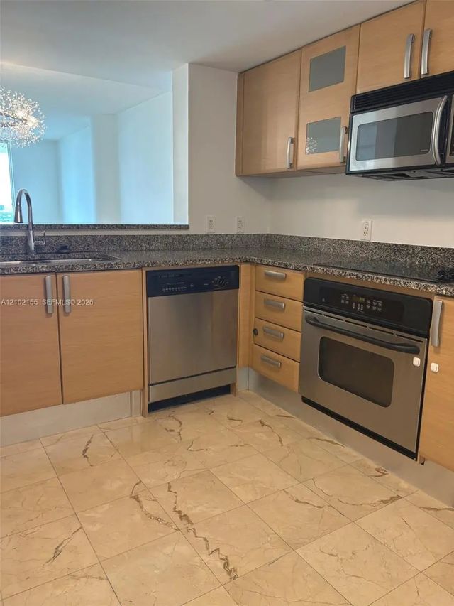 5 of 59 - 2101 Brickell Avenue #2512, Miami, FL