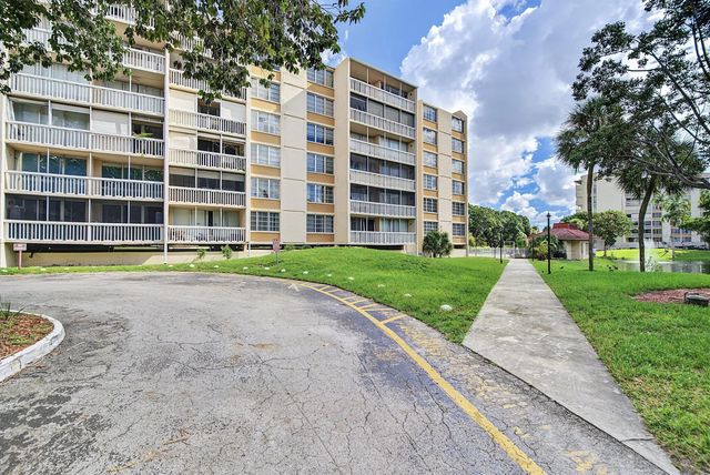 3 of 39 - 7051 Environ Boulevard #534, Lauderhill, FL