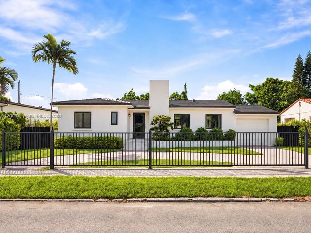 2 of 34 - 2350 Sw 25th Terrace, Miami, FL