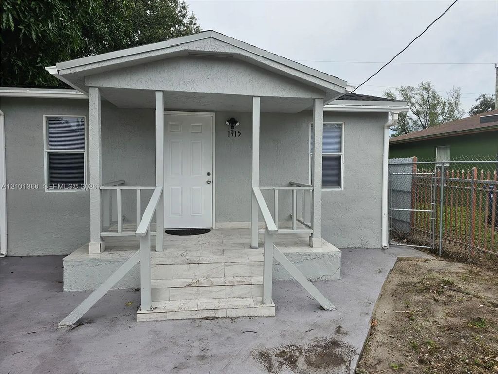 1915 Nw 82nd Street, Miami