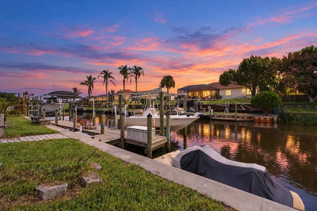 180 Ne Surfside Avenue, Port St. Lucie