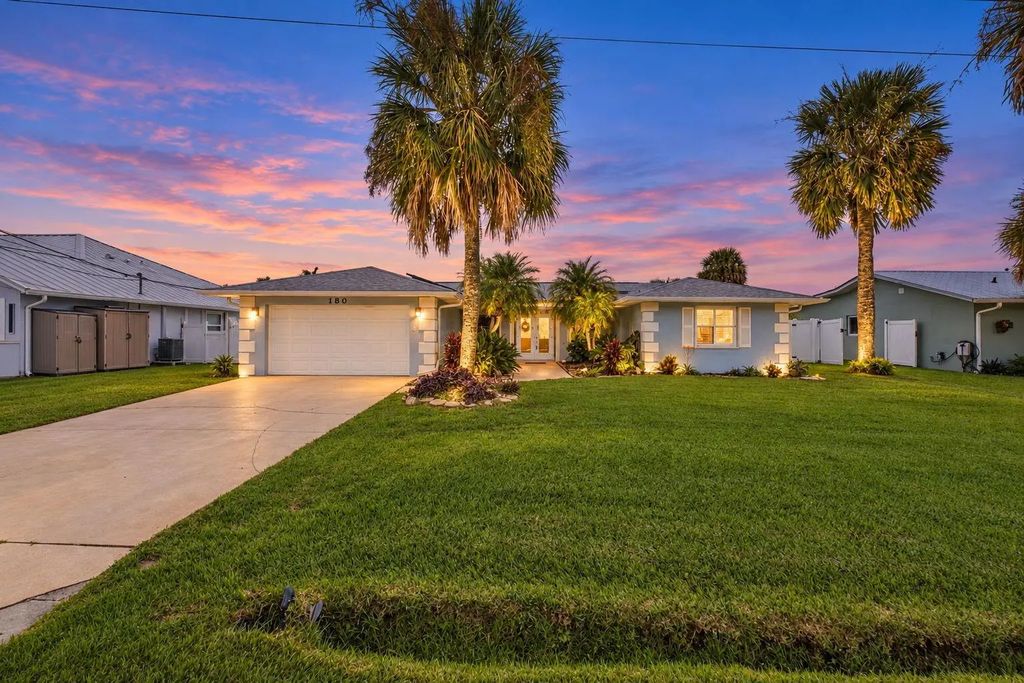 180 Ne Surfside Avenue, Port St. Lucie