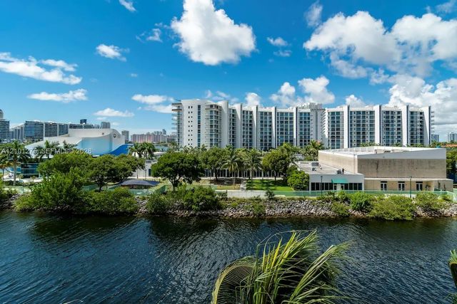 3 of 34 - 3330 Ne 190 Street #516, Aventura, FL