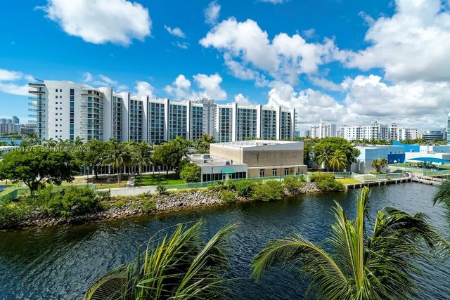 4 of 34 - 3330 Ne 190 Street #516, Aventura, FL