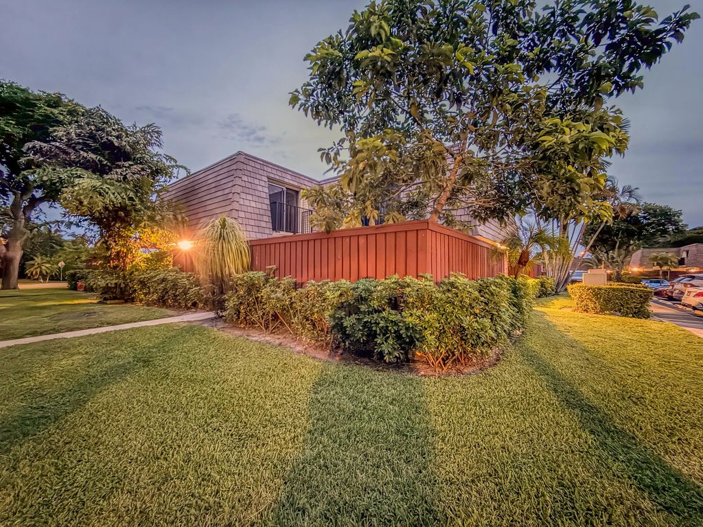 2552 Sw 15th Street, Deerfield Beach