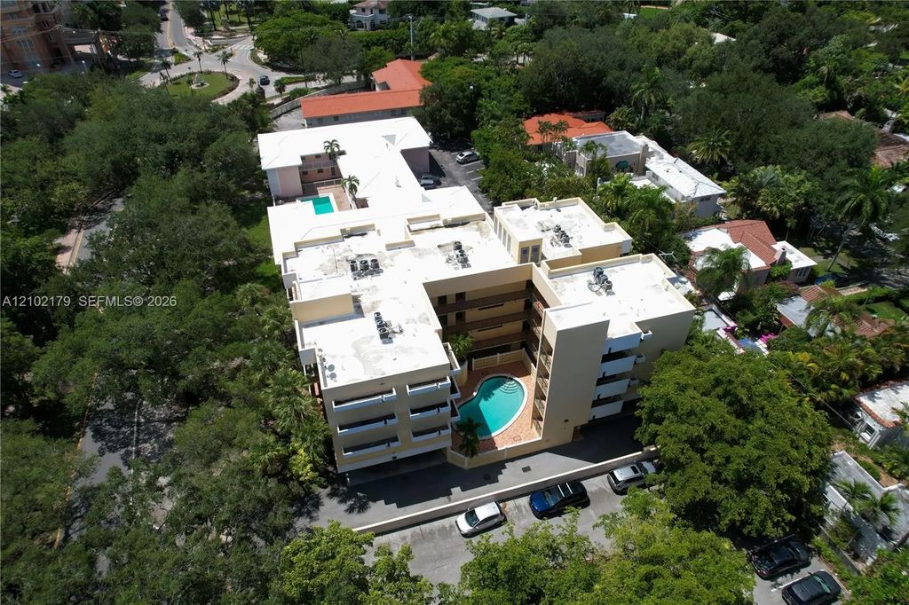 525 Coral Way #403, Coral Gables