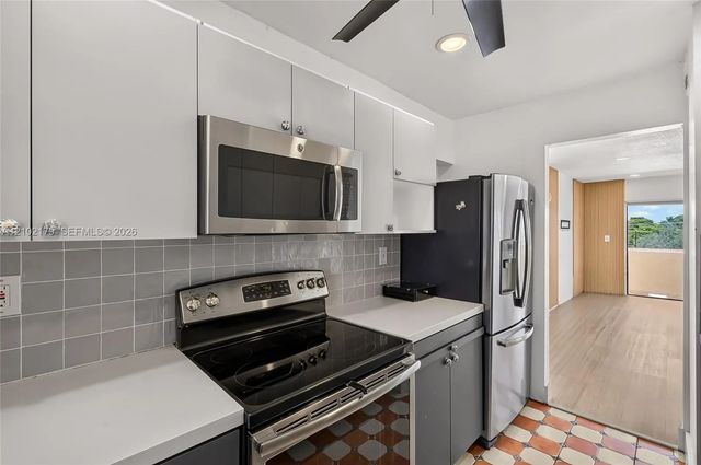 5 of 19 - 525 Coral Way #403, Coral Gables, FL