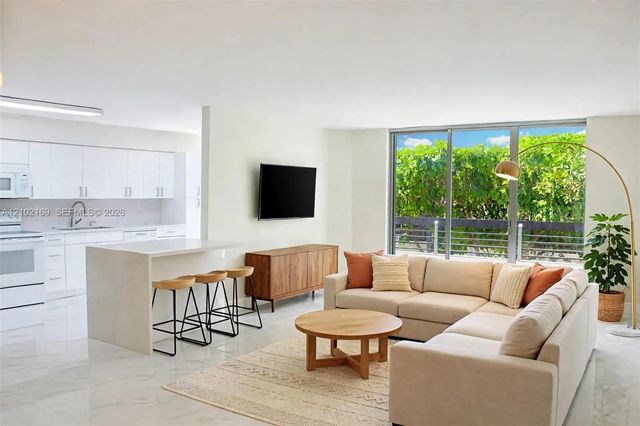 2 of 19 - 19101 Ne 36th Court #302, Aventura, FL