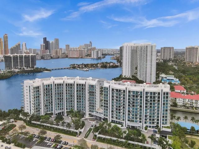 3300 Ne 188th Street #210, Aventura