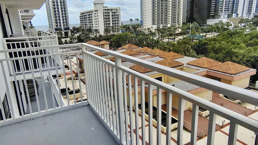 210 174th Street #808, Sunny Isles Beach