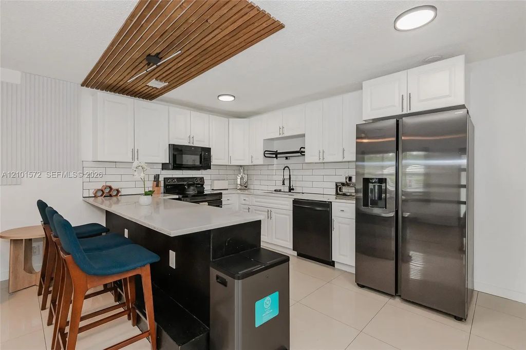 709 Sw 14th Court #1-2, Fort Lauderdale