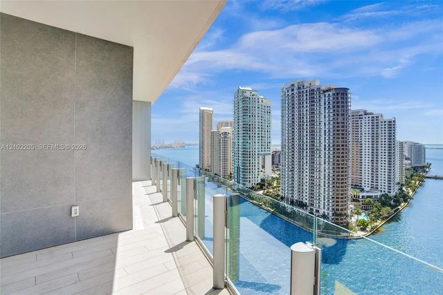 5 of 59 - 300 Biscayne Boulevard Way #2106w, Miami, FL