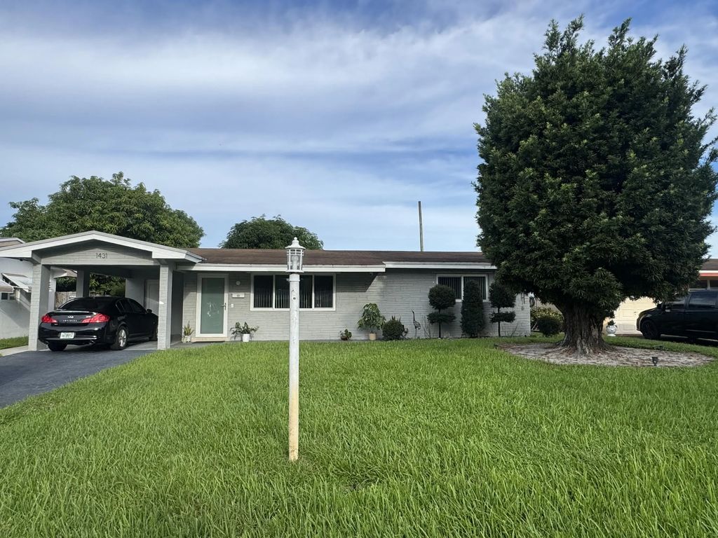 1431 Nw 79th Way, Pembroke Pines
