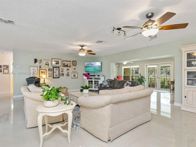 5 of 31 - 20565 Sw 80th Place, Cutler Bay, FL