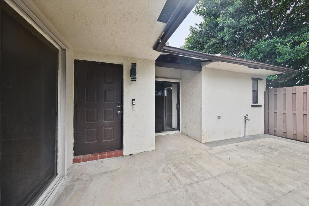 3402 Waterview Circle #b, Palm Springs