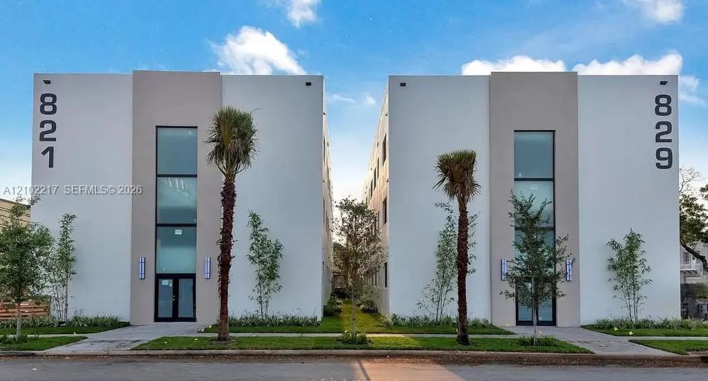 821 Sw 18th Avenue #301, Miami