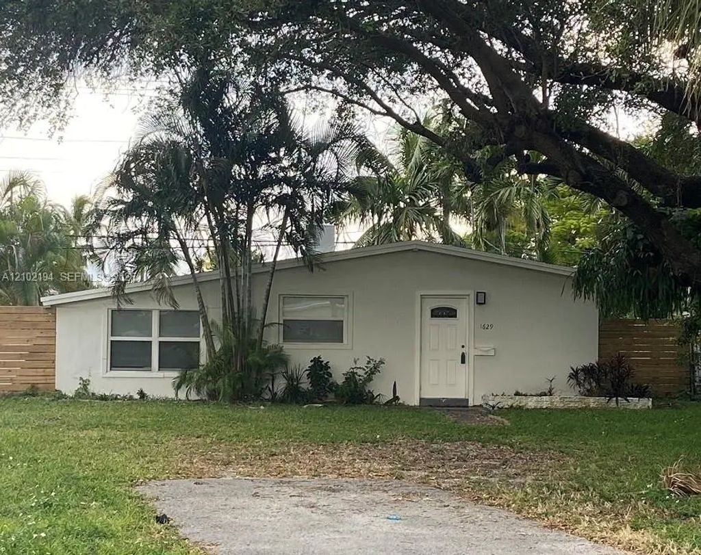 1629 Ne 178th Street #1629, North Miami Beach