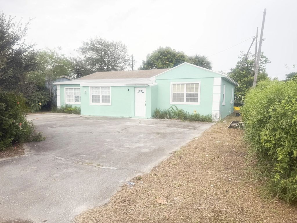 126 W 17th Street, Riviera Beach