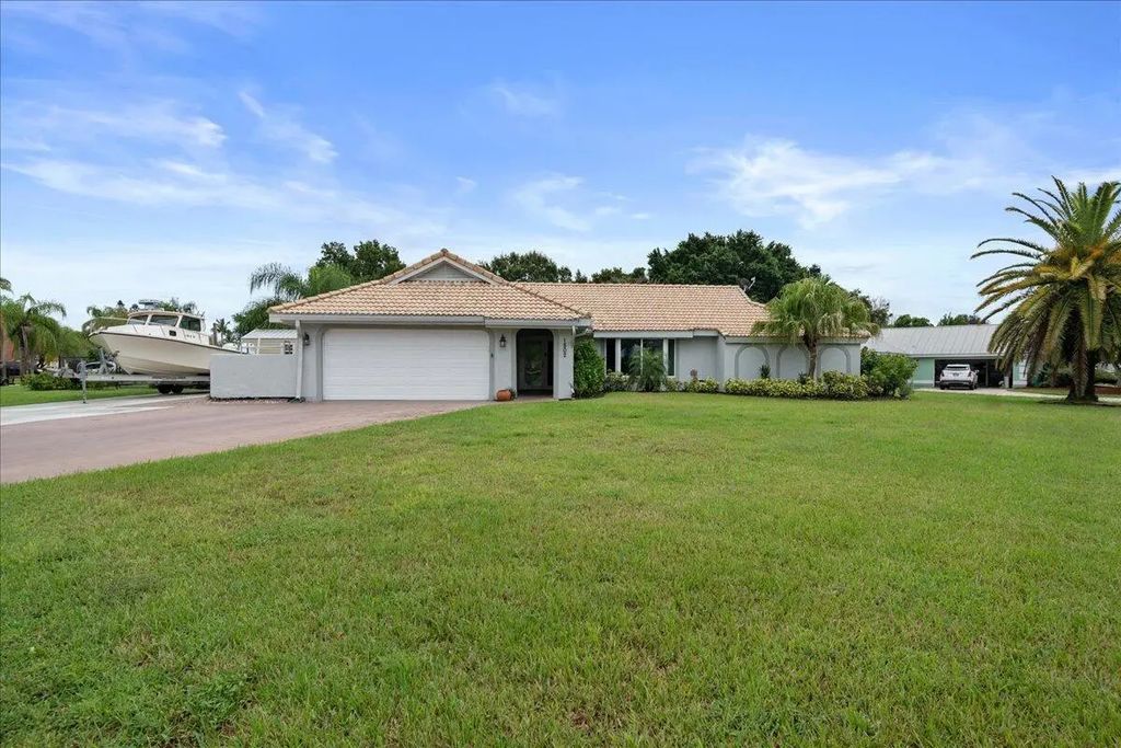 1802 Se Hanby Avenue, Port St. Lucie