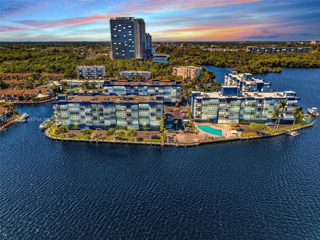 16570 Ne 26th Avenue #2c, North Miami Beach