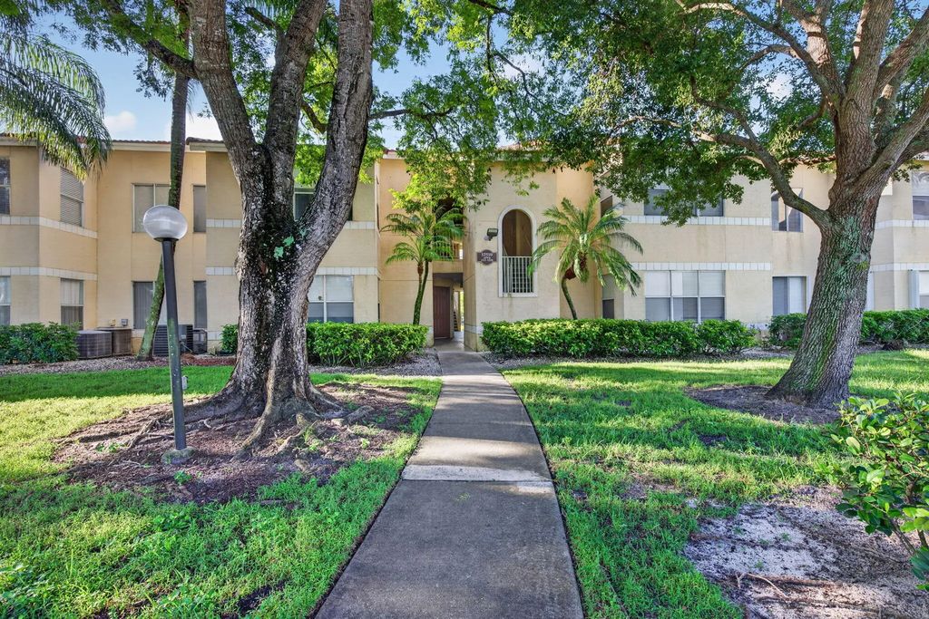 12510 Vista Isles Drive #1212, Sunrise
