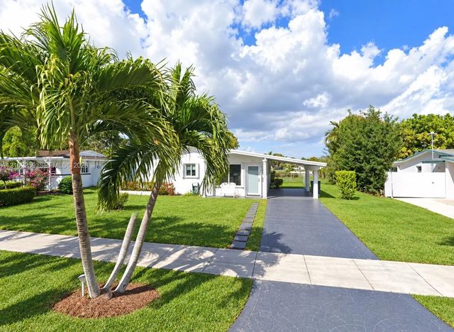 9865 Sw 80th Drive, Miami