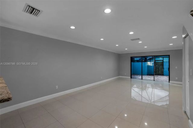 2 of 60 - 9166 Sw 21st Court #e, Boca Raton, FL
