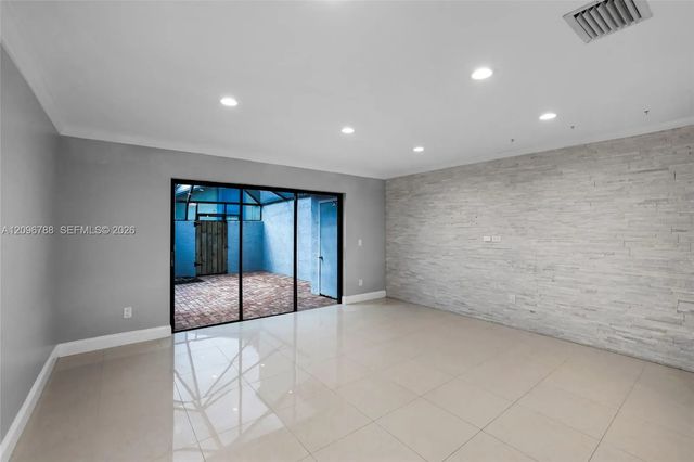5 of 60 - 9166 Sw 21st Court #e, Boca Raton, FL