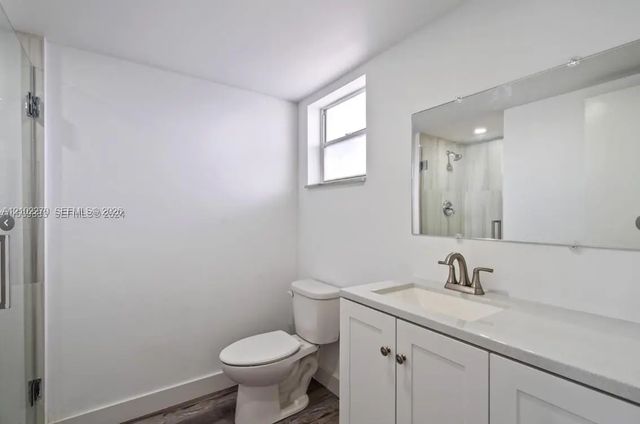 5 of 11 - 445 Ne 195 Th Street #330, Miami, FL