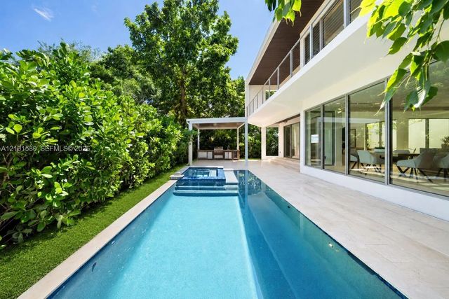 3 of 43 - 4125 Nw 5th Avenue, Miami, FL