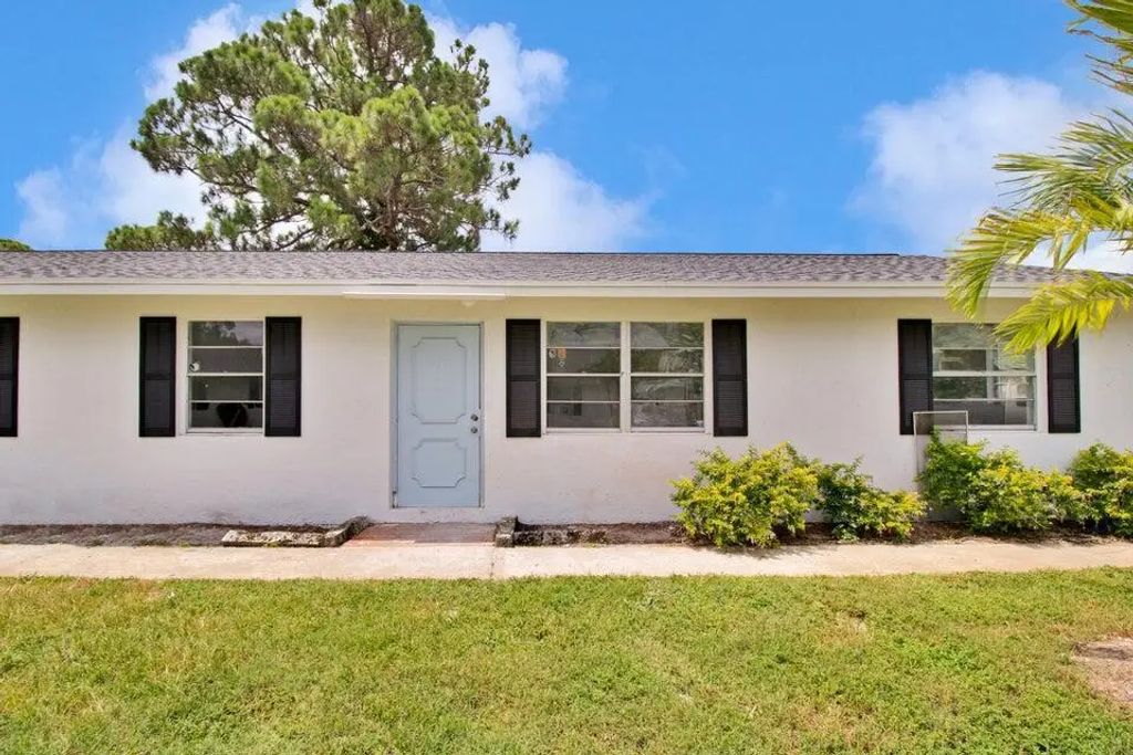 3060 Martin Avenue #3062, Greenacres