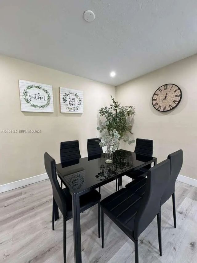 5 of 13 - 821 Nw 173rd Terrace, Miami Gardens, FL