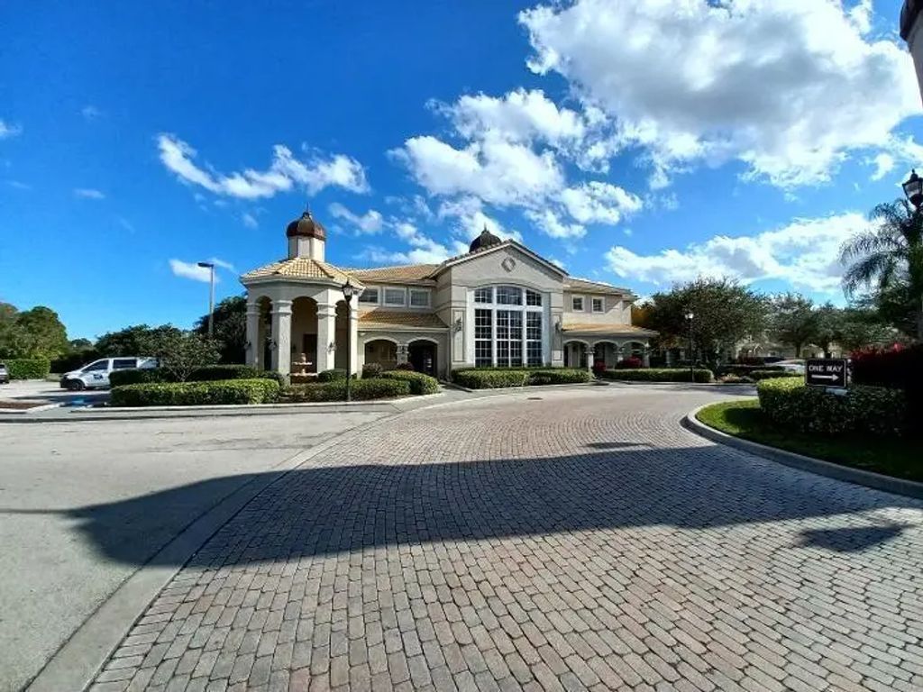 128 Sw Peacock Boulevard #15-206, Port St. Lucie