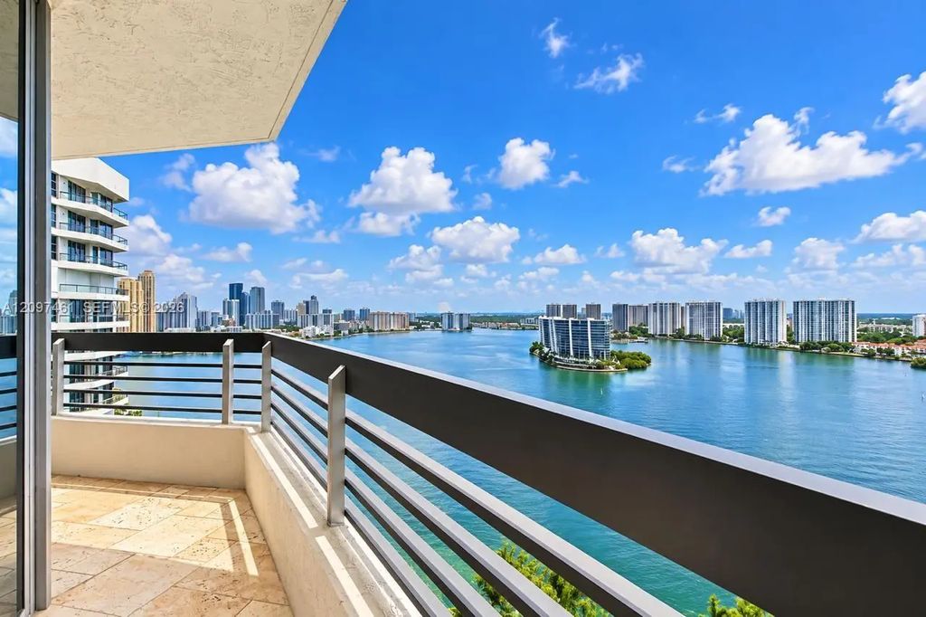 19101 Ne 36th Court #2705, Aventura